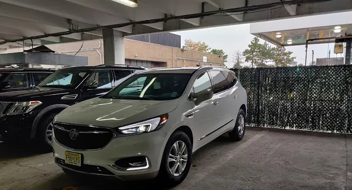Jeep SUV Rental Greensboro Picture 6