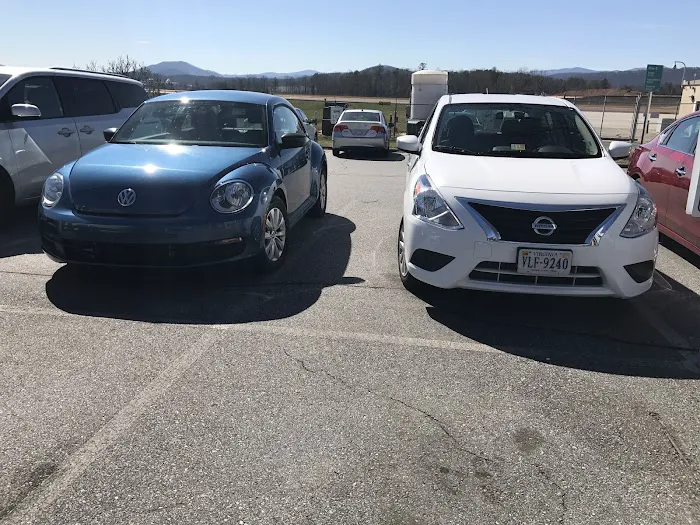 Avis Car Rental Picture 2