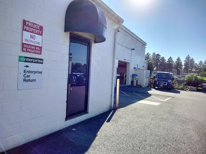 Enterprise Rent-A-Car Picture 7