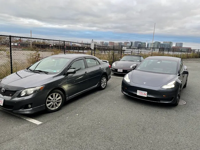 Dave's Car Rentals Picture 4