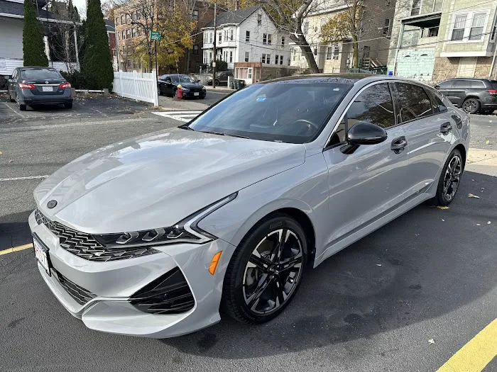 Uni Auto Rental Picture 4