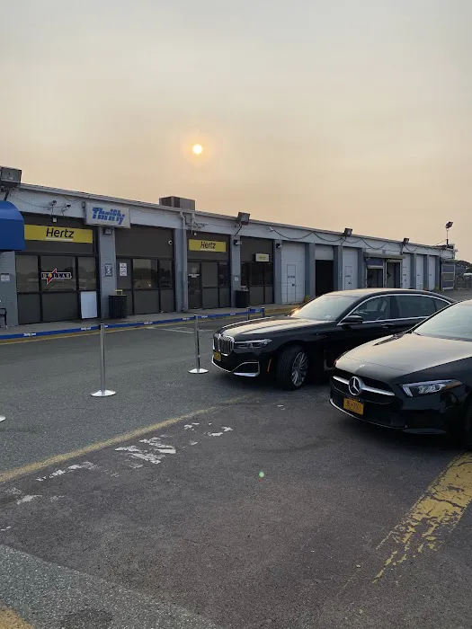 Hertz Car Rental - Revere - Lee Burbank Highway Picture 4