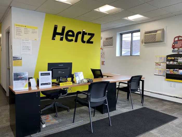 Hertz Car Rental - Revere - Lee Burbank Highway Picture 1