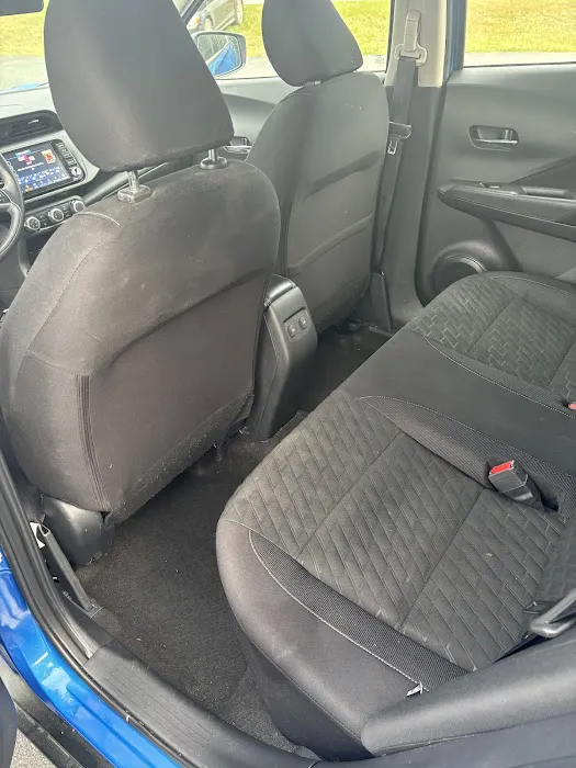 Hertz Car Rental Picture 1