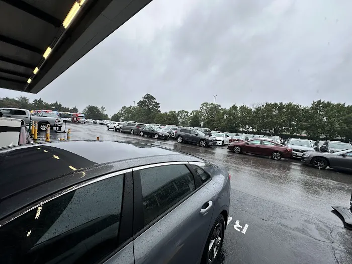 Hertz Car Rental - Raleigh - Raleigh-durham International Airport (RDU) Picture 3
