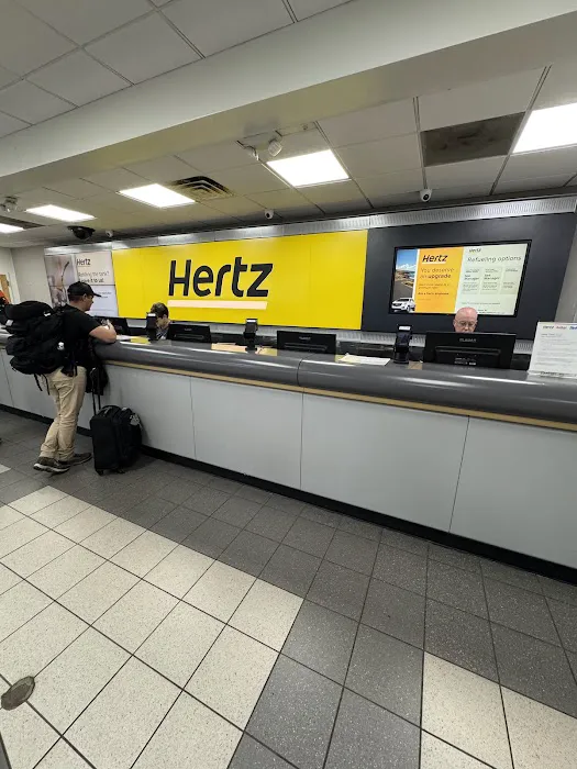 Hertz Car Rental - Raleigh - Raleigh-durham International Airport (RDU) Picture 7