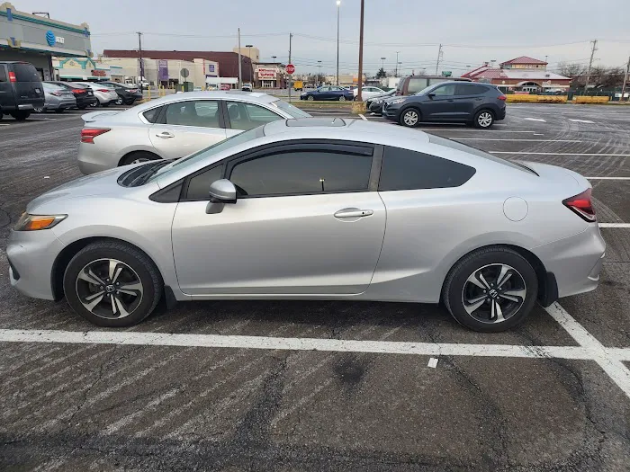 Affordable Cash Car Rental Picture 3
