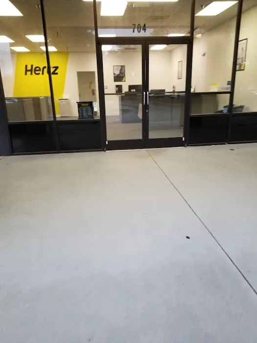 Hertz Car Rental - Apex - Laura Duncan Road Picture 7