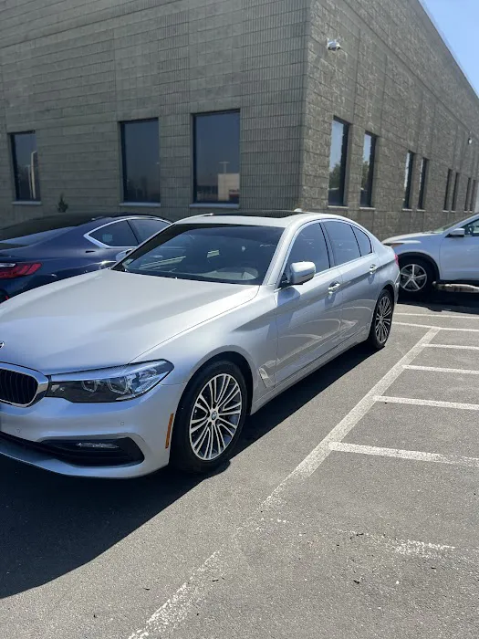 Ride To The Max Car Rental, LLC Picture 6