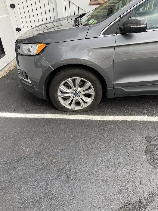 Dollar Car Rental - Manchester - Boston Regional Airport Picture 7