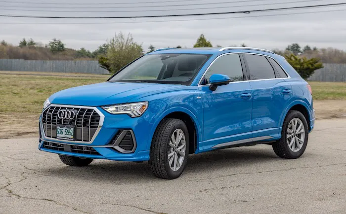 Vorenza Rental Cars - Manchester, NH Picture 4