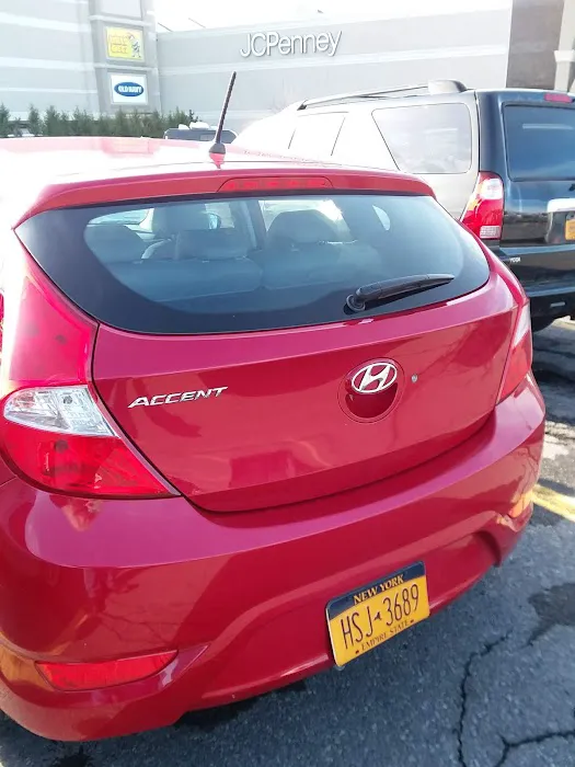 Hertz Car Rental - Concord - Concord Concord Aviation Hle (MHT) Picture 4