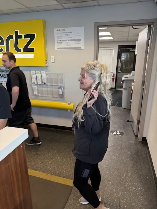 Dollar Car Rental - Portland (MAINE) International Jetport Picture 4