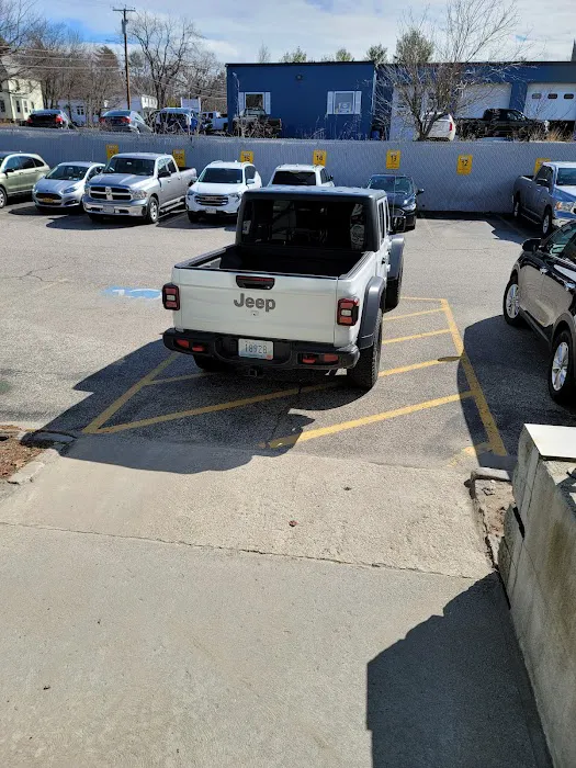 Hertz Car Rental - Portland - Warren Avenue Picture 3