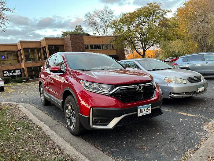 Life Star Car Rentals Picture 4