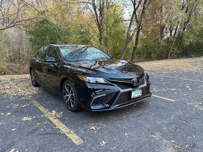 Life Star Car Rentals Picture 1