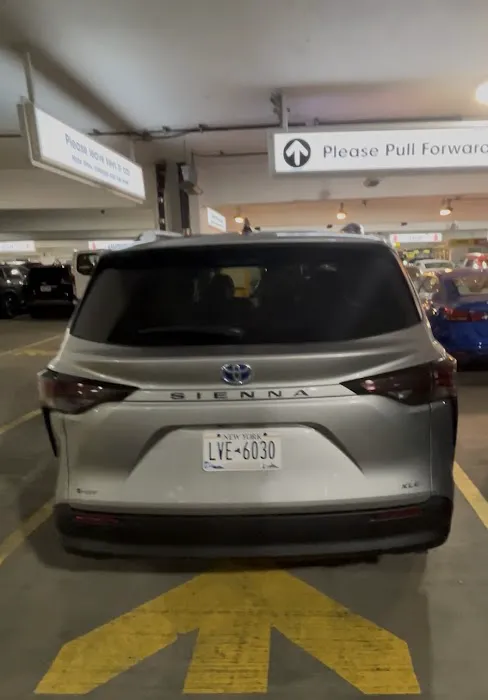 Dollar Car Rental - Minneapolis International Airport Picture 8