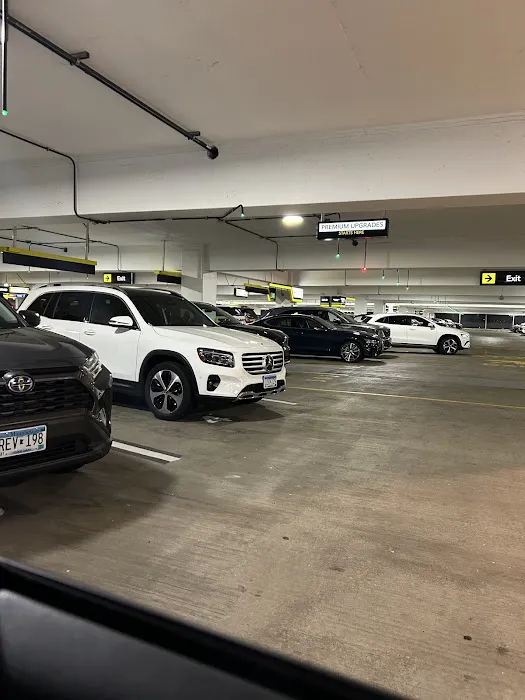 Hertz Car Rental - Saint Paul - Minneapolis-saint Paul International Airport (MSP) Picture 6