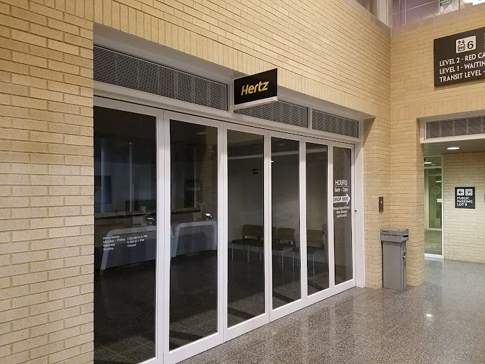 Hertz Car Rental - Saint Paul - E Kellogg Boulevard Picture 5