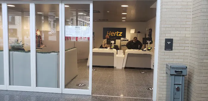Hertz Car Rental - Saint Paul - E Kellogg Boulevard Picture 1