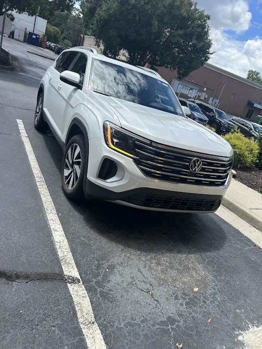 Avis Car Rental Picture 1