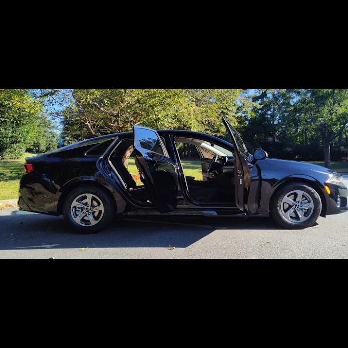 Hackett Lu Holdings, LLC - HLH Car Rental Picture 4