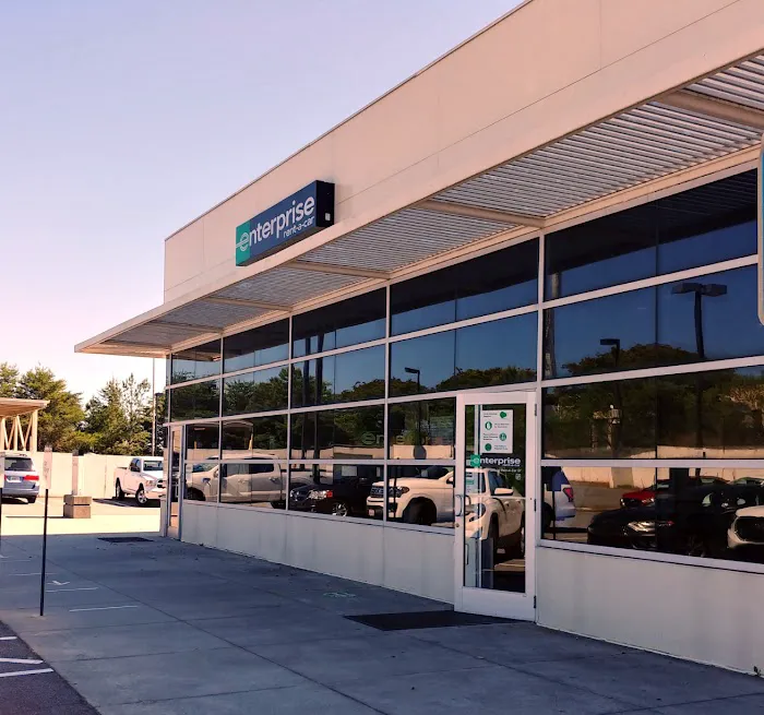 Enterprise Rent-A-Car Picture 3