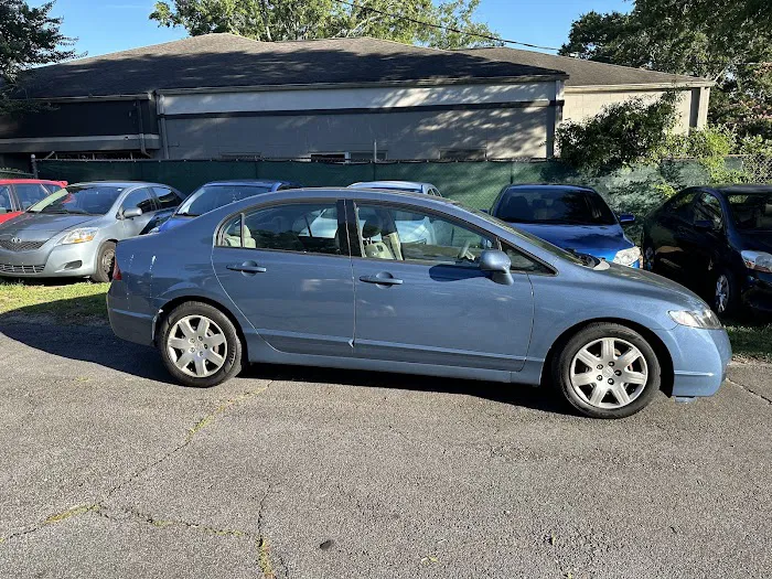 Alianza auto rental Picture 5