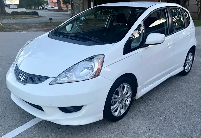 Alianza auto rental Picture 8