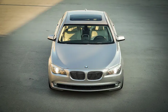 AIR AUTOS Car Rental Picture 5