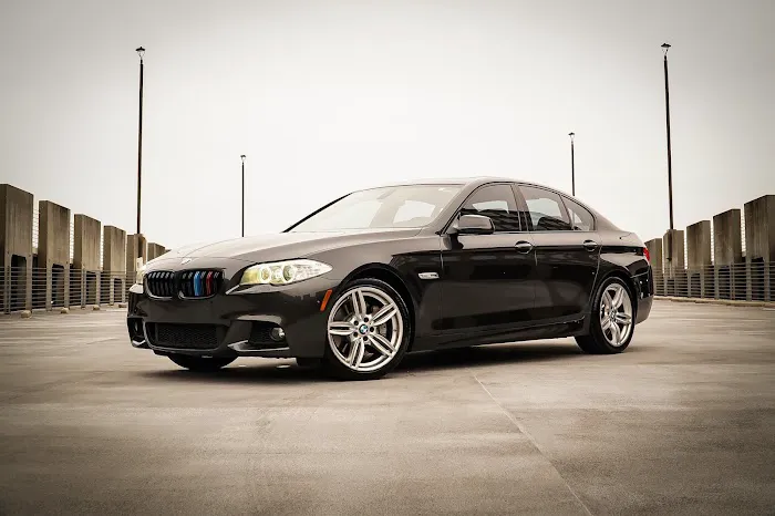 AIR AUTOS Car Rental Picture 7