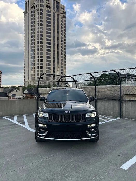 LUX LUXURY RENTAL Picture 7