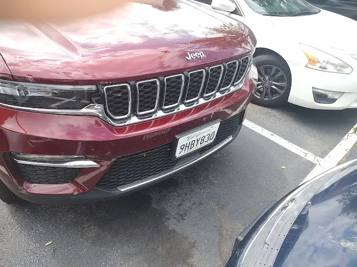 Avis Car Rental Picture 1