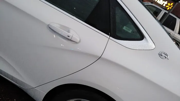 Avis Car Rental Picture 1
