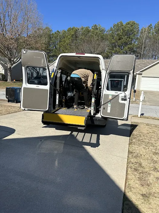 Charris Transportation Picture 1