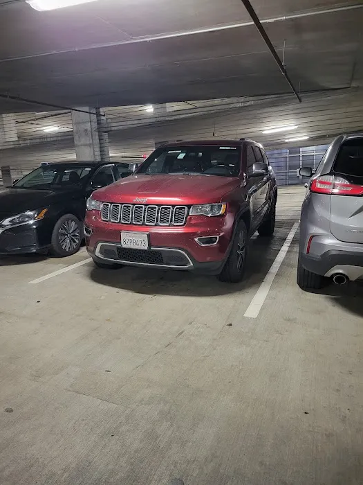 Avis Car Rental Picture 9