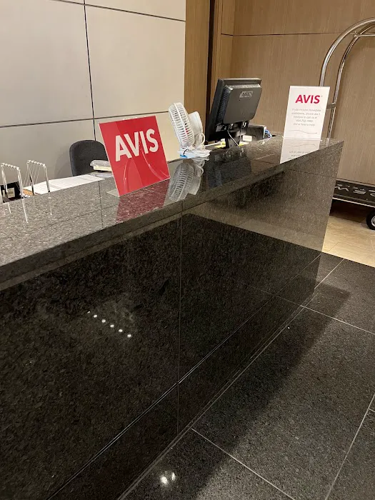 Avis Car Rental Picture 2