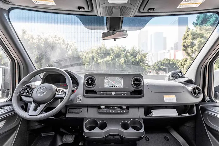 Bandago Van Rental Picture 10