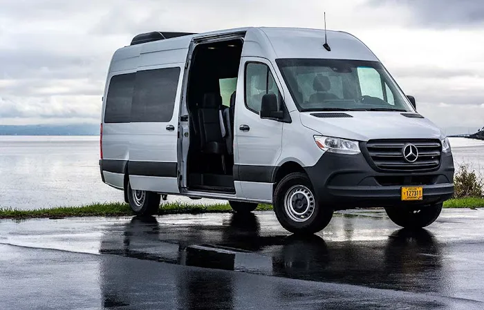 Bandago Van Rental Picture 9