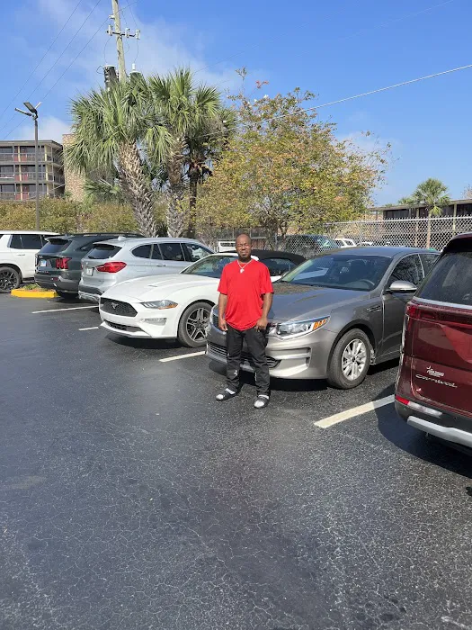Sam Cash Car Rental Picture 4