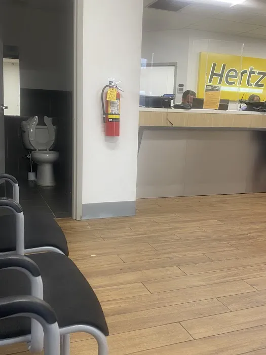 Hertz Car Rental - Lithia Springs - Thornton Road Picture 6