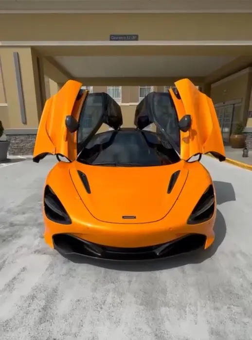 Opulant Car Rentals Picture 4