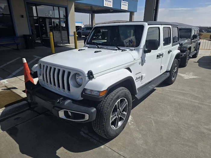 Routes Car Rental Picture 5