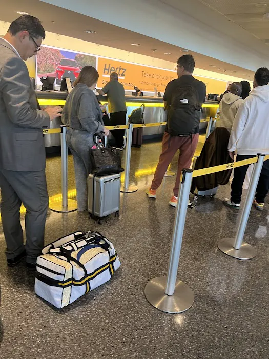 Hertz Car Rental - Atlanta - Hartsfield-jackson Atlanta International Airport (ATL) Picture 8