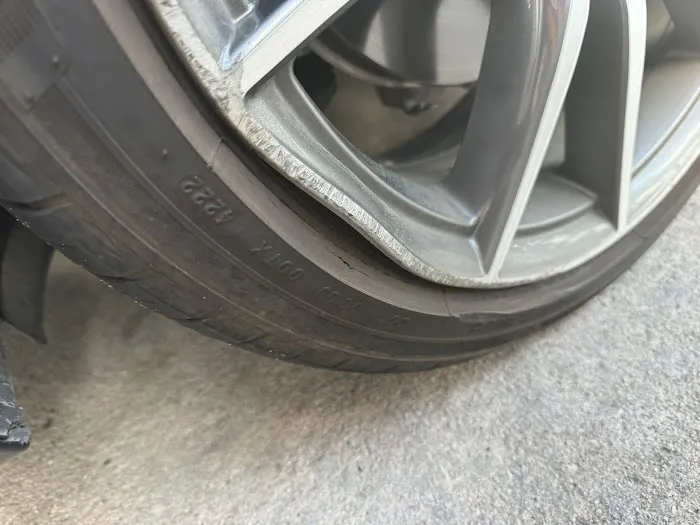 Avis Car Rental Picture 4