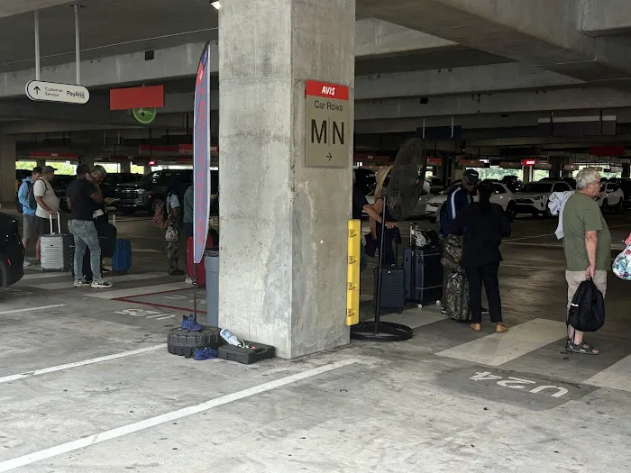 Avis Car Rental Picture 1