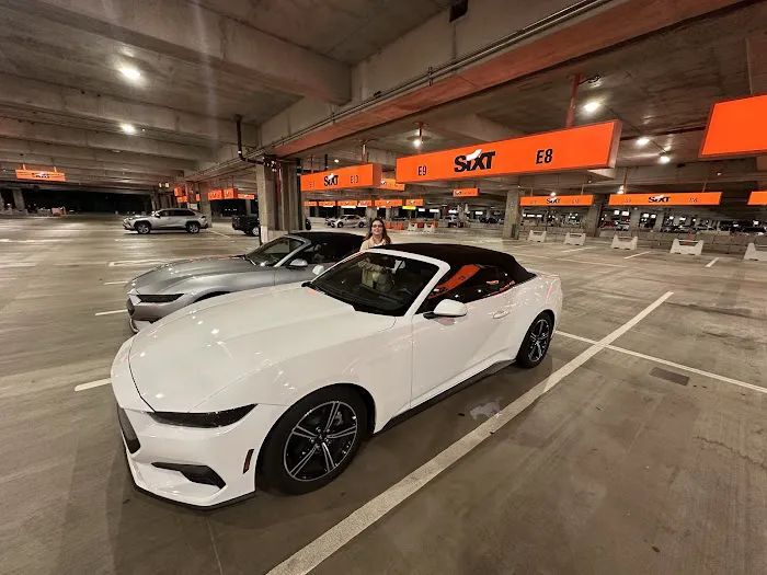 SIXT Rent a Car Atlanta Int Airport Picture 2