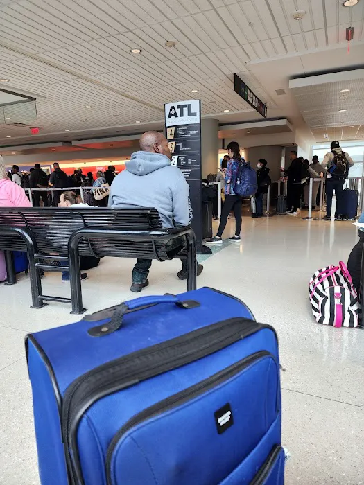Dollar Car Rental - Atlanta Hartsfield International Airport Picture 3