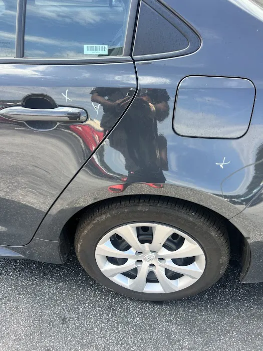 Avis Car Rental Picture 3