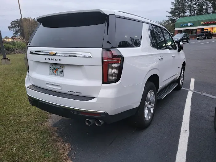 Avis Car Rental Picture 1